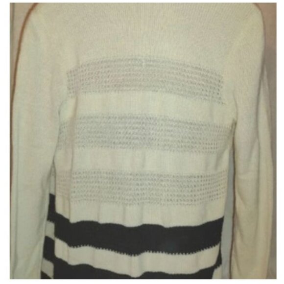 DAISY FUENTES long cardigan knit Sweater, white w/ blue stripes in size Medium - Picture 3 of 6
